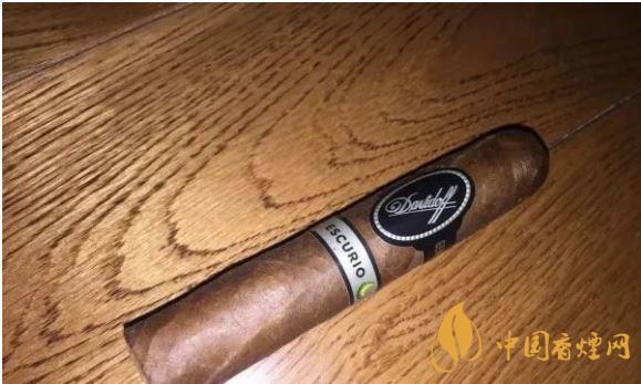 大卫杜夫埃斯库里约罗伯图雪茄品吸一览