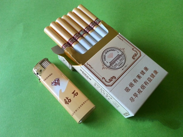 白钻石香烟价格表和图片 钻石(经典醇和)烟多少钱一包